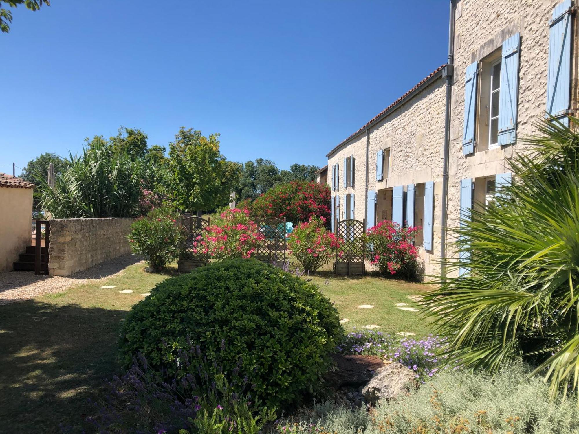 Penzion Le Domaine Des Aguins Saujon Exteriér fotografie