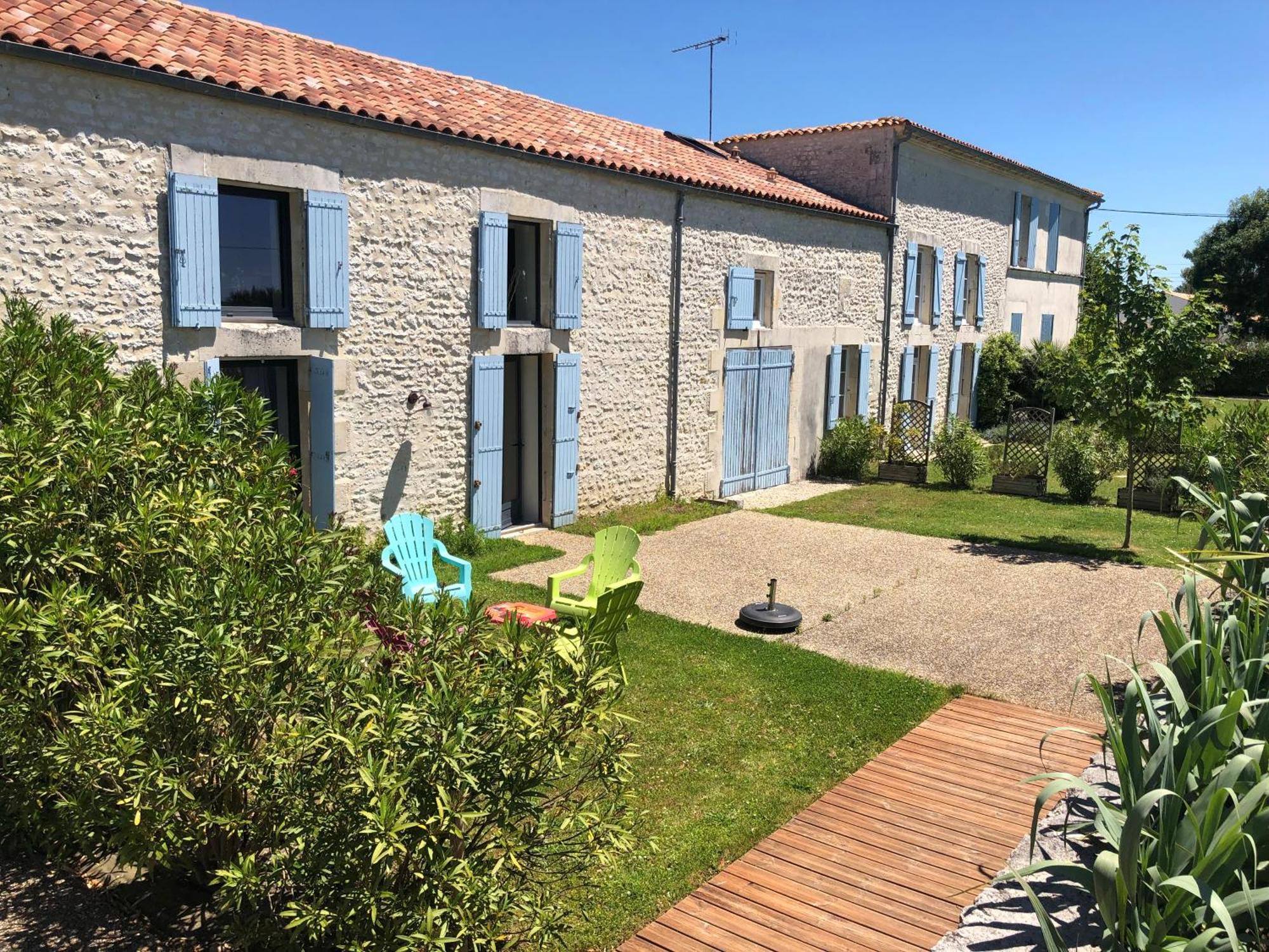 Penzion Le Domaine Des Aguins Saujon Exteriér fotografie