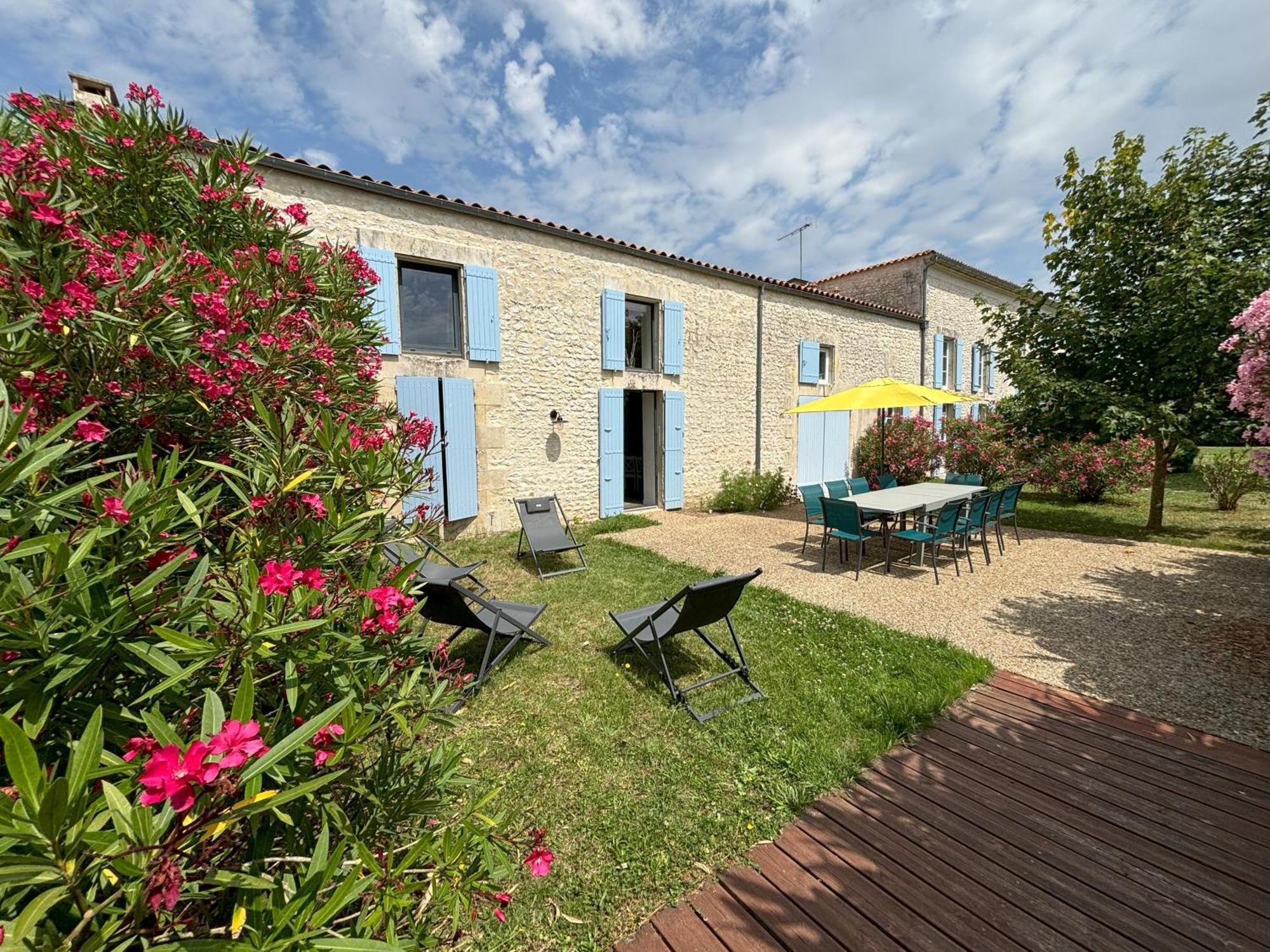 Penzion Le Domaine Des Aguins Saujon Exteriér fotografie
